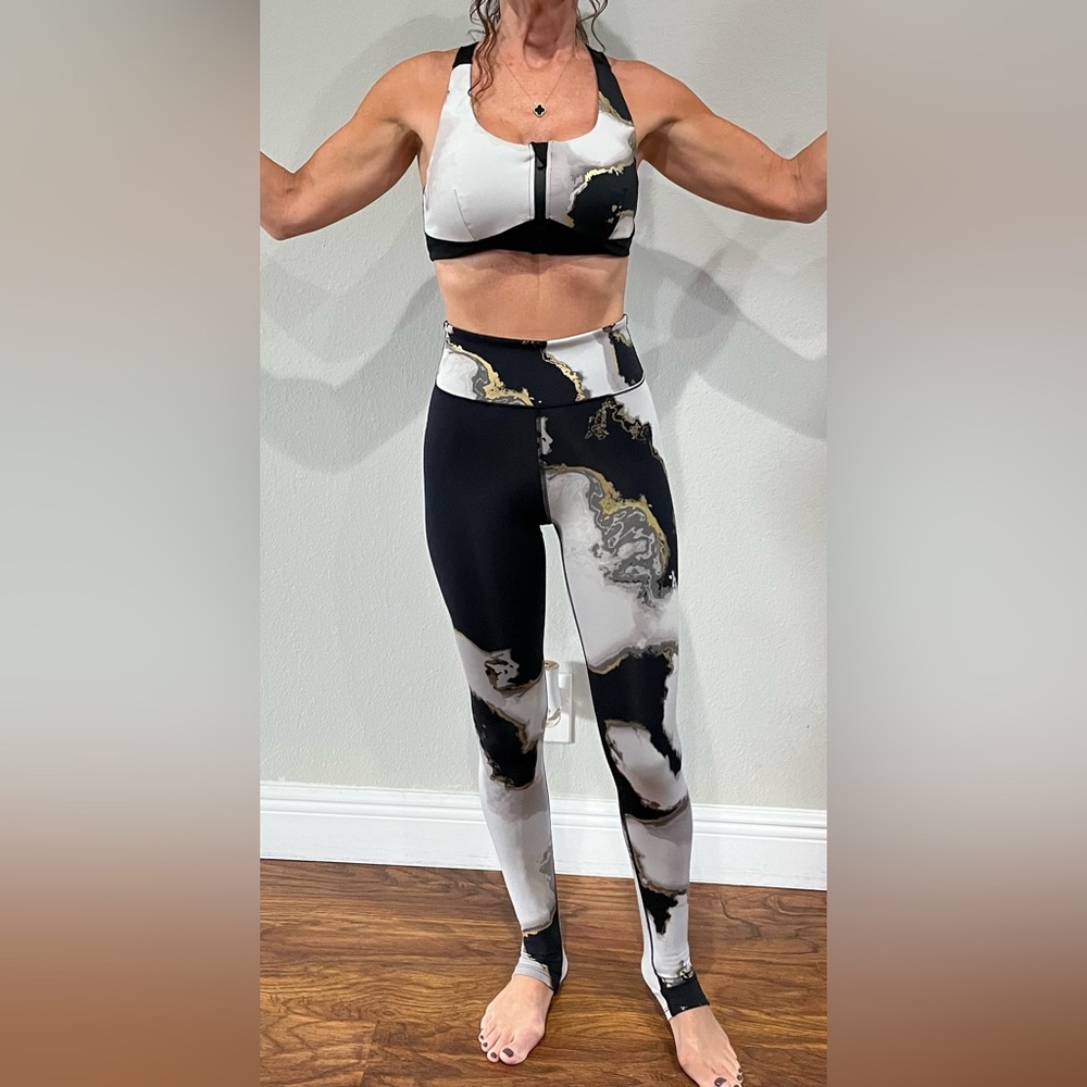 ALO Marble Gold, Black, Grey Sports Bra and matching leggings
